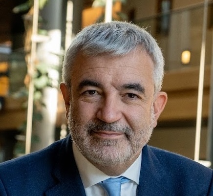 Luis Garicano's avatar